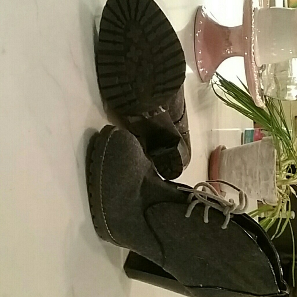 Booties - Picture 4 of 5